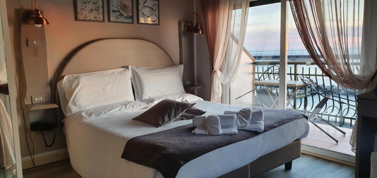 Hotel Zia Piera Chiavari Luaran gambar