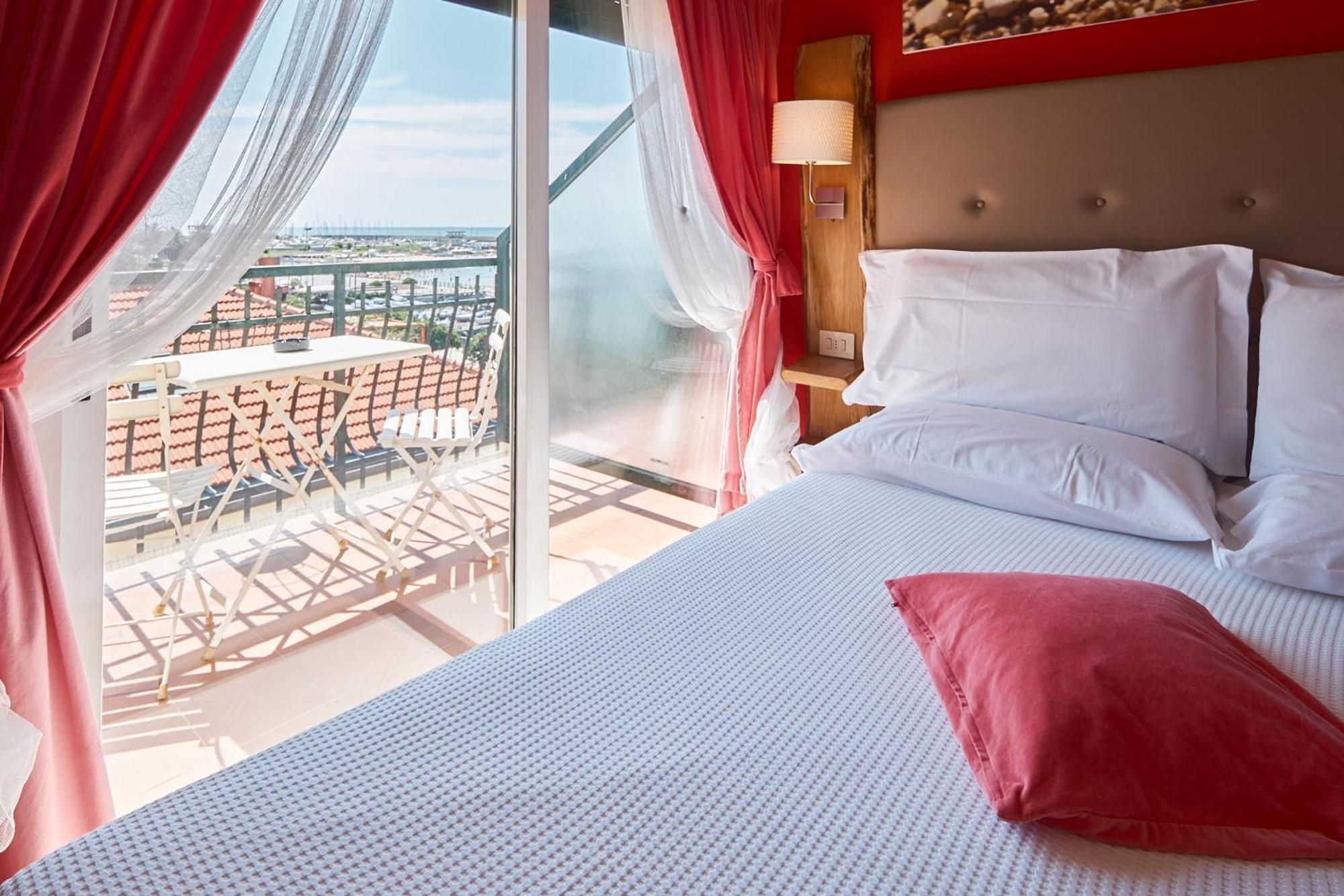 Hotel Zia Piera Chiavari Luaran gambar