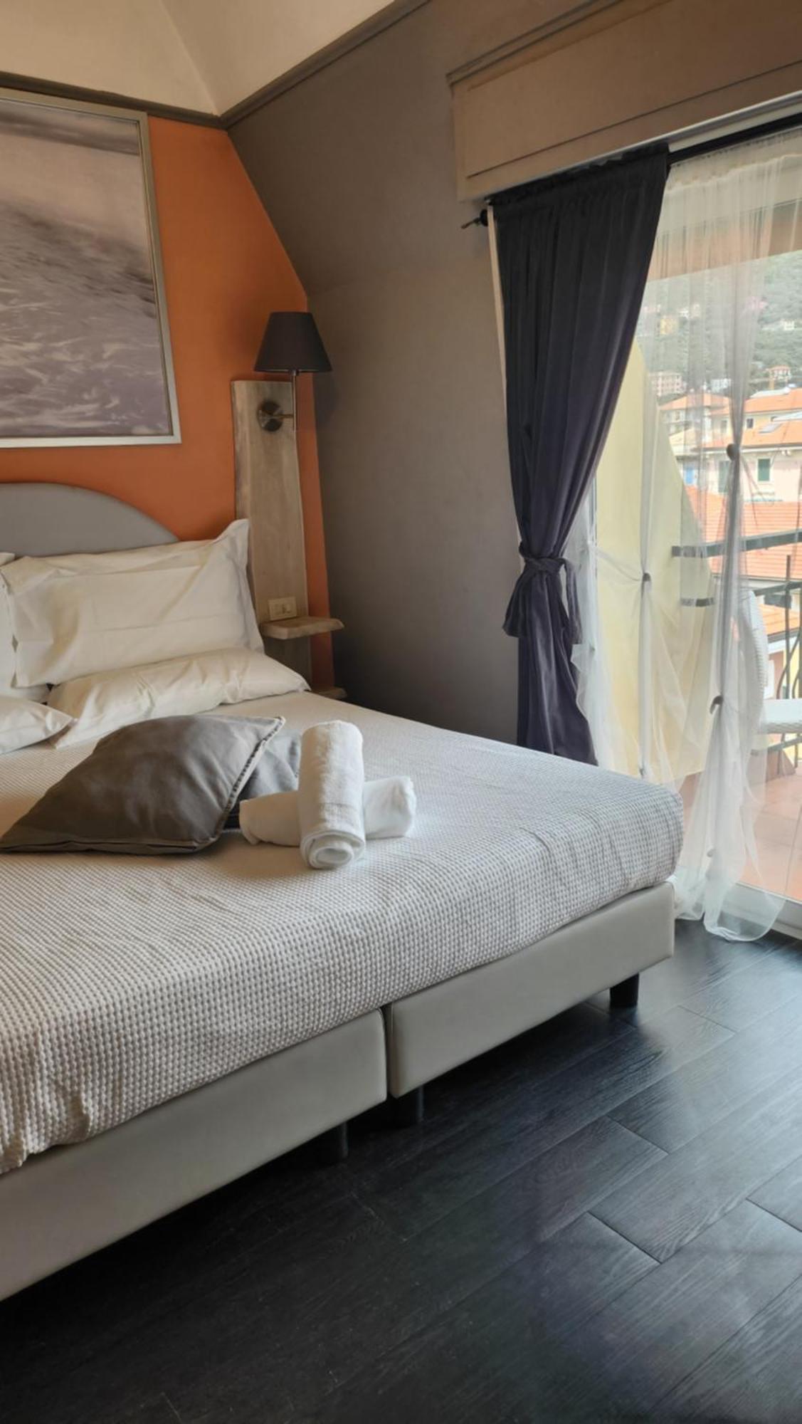 Hotel Zia Piera Chiavari Luaran gambar