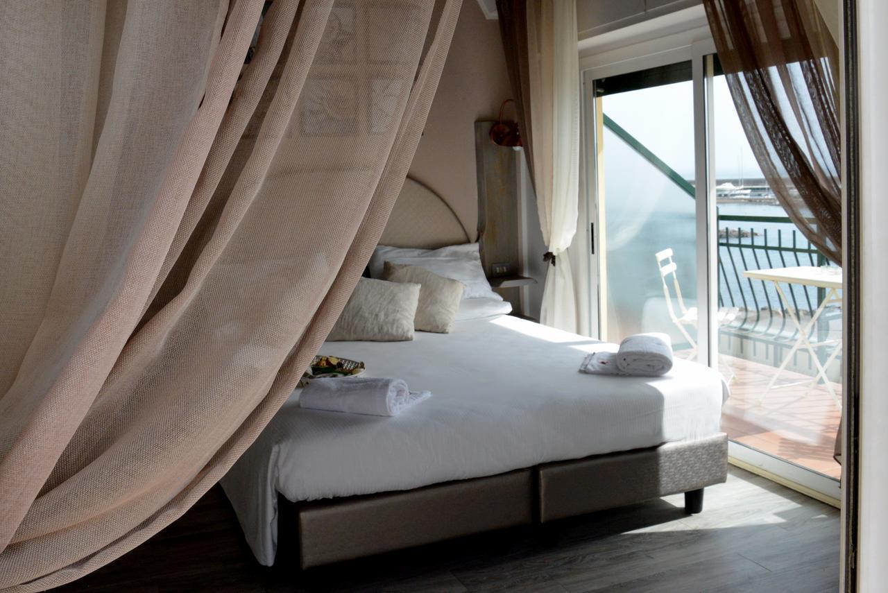 Hotel Zia Piera Chiavari Luaran gambar